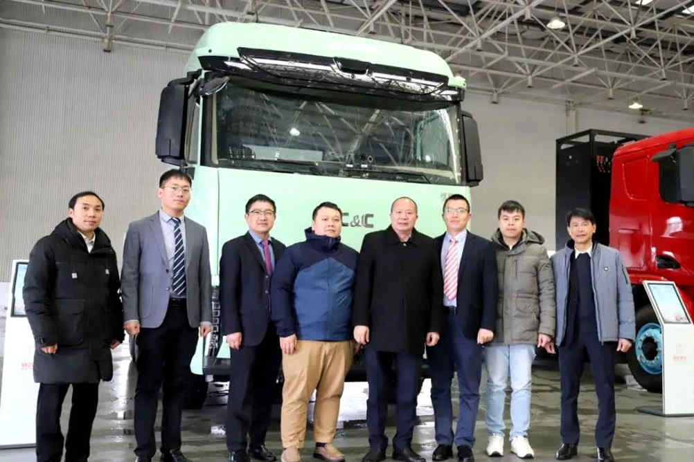 Vietnam TMT Group visits United Heavy Truck