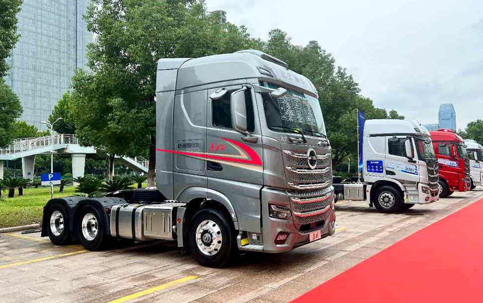 Immersive experience of Fuxinghao interiors，the flagship model of Beijing heavy truck