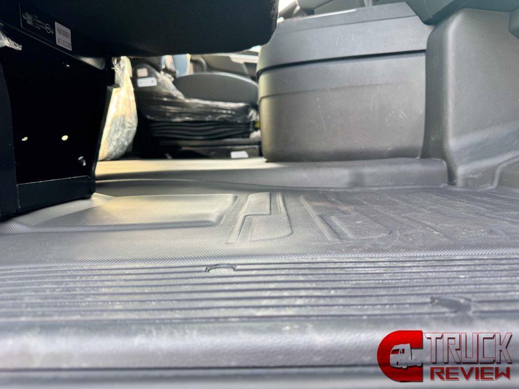680 Horsepower! Beijing ZhuiMeng High-End 6x4 Tractor Review