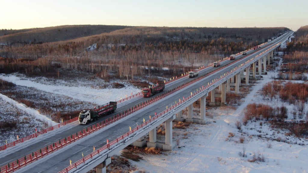 China National Heavy Duty Truck Successfully Passes the Mohe Winter Test: How the Leader of Heavy Trucks is Forged