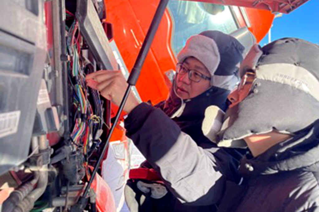 China National Heavy Duty Truck Successfully Passes the Mohe Winter Test: How the Leader of Heavy Trucks is Forged