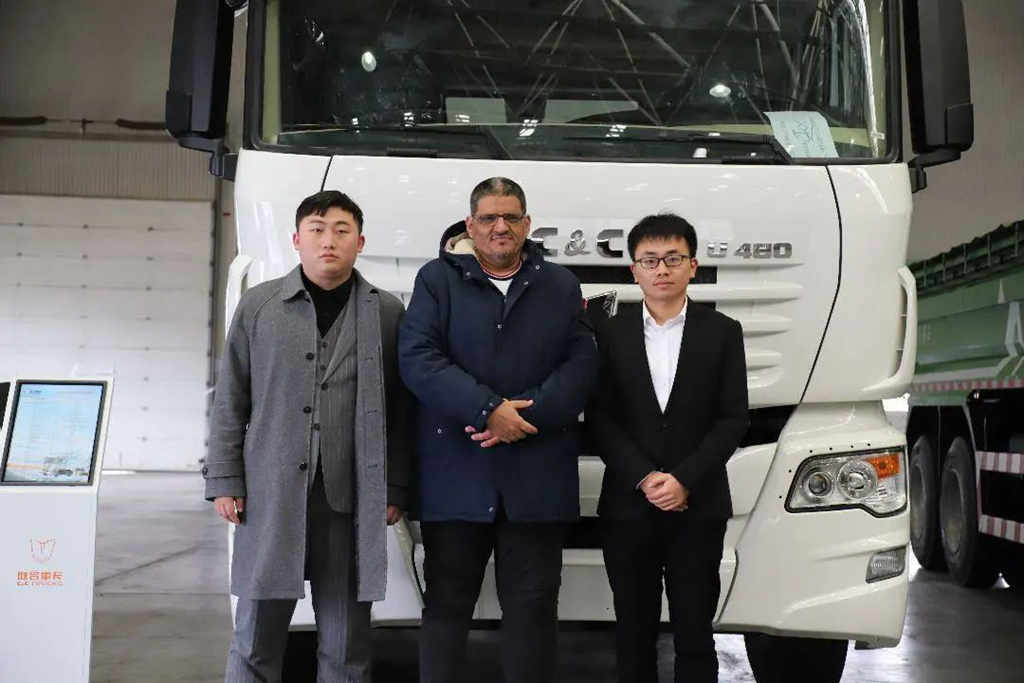 The South American and Saudi delegations visited C&C Truck, engaging in in-depth discussions on business collaboration.