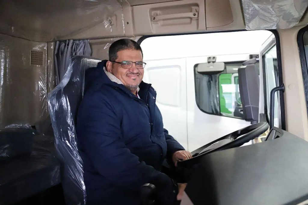 The South American and Saudi delegations visited C&C Truck, engaging in in-depth discussions on business collaboration.