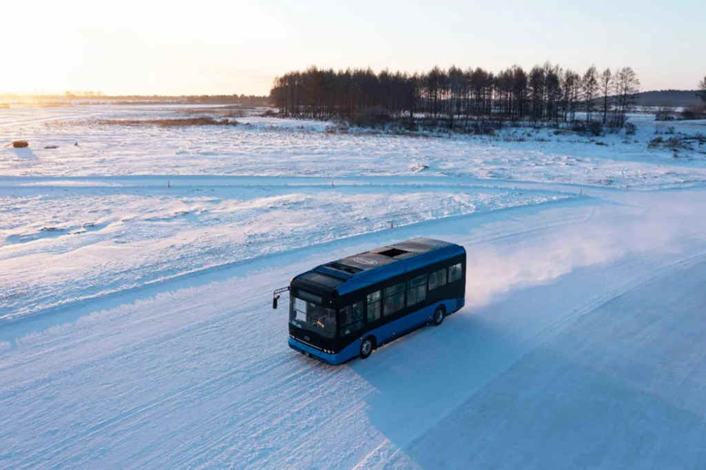 -40°C! BYD Commercial Vehicles Successfully Conquer the Black River in Extreme Cold Challenge