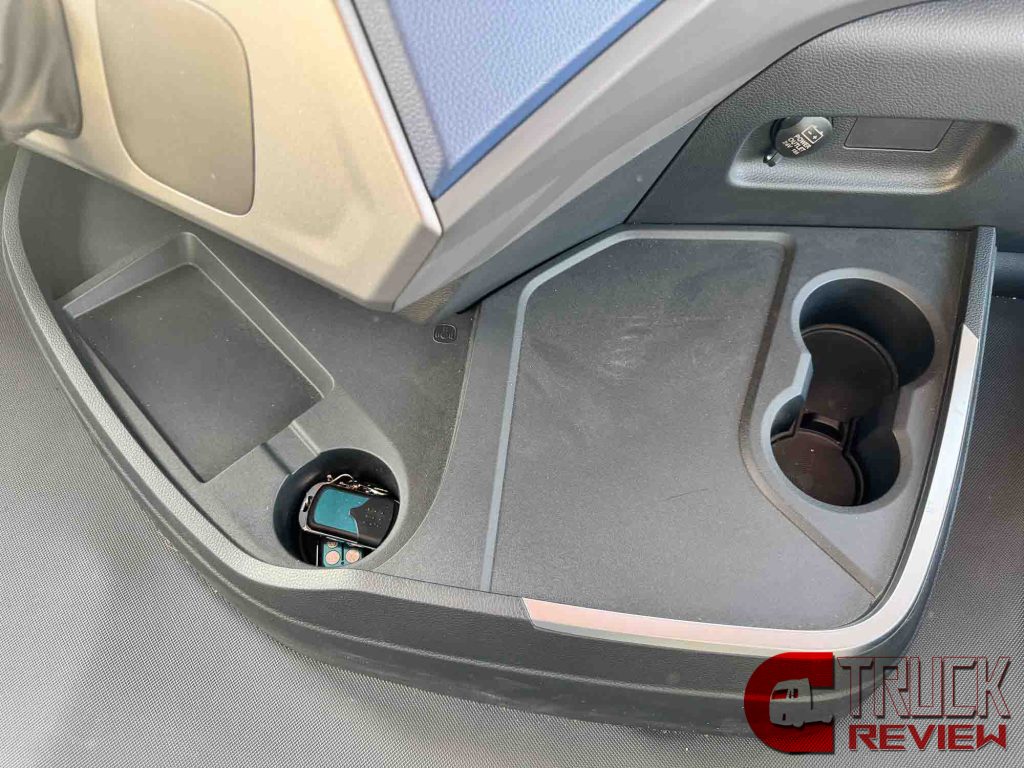 Review | High Driving Comfort & Loading Capacity : Beijing ZhuiMeng 8x4 Tipper for City Construction