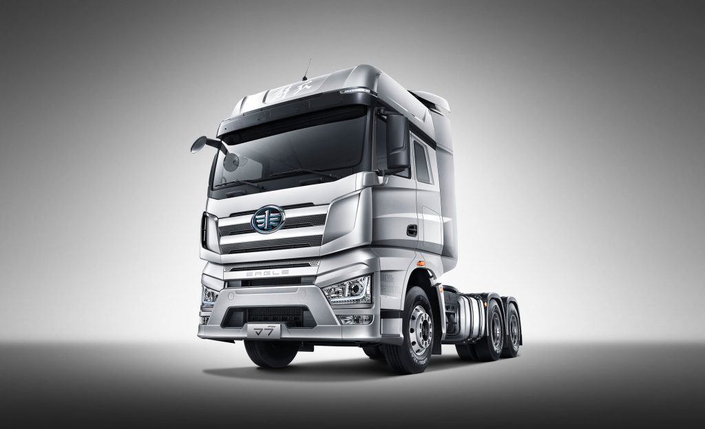 FAW J7 High-End Tractor Truck