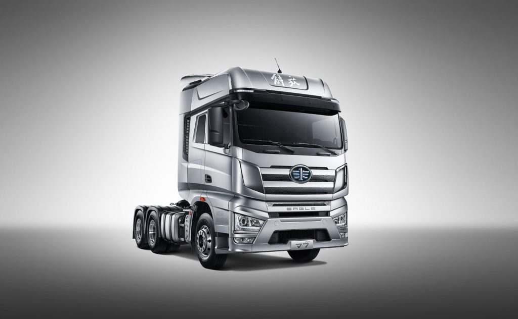 FAW J7 High-End Tractor Truck