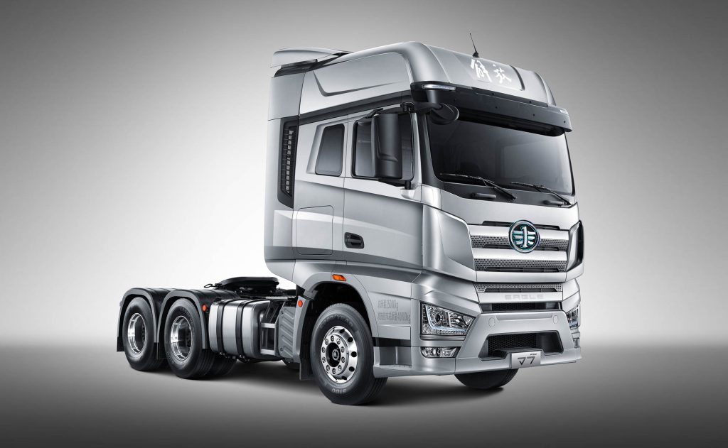 FAW J7 High-End Tractor Truck