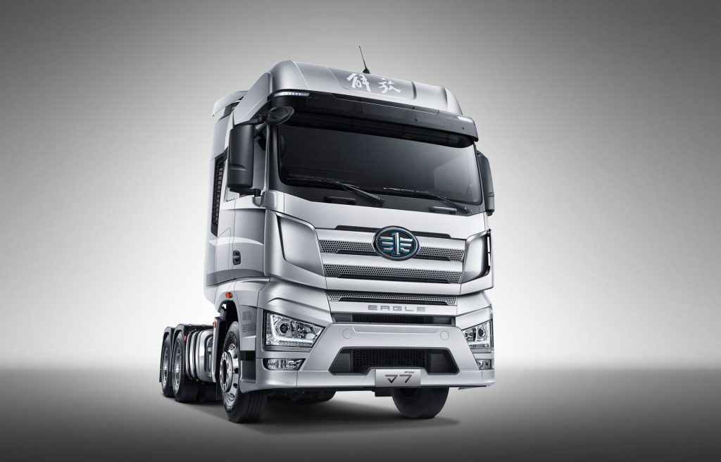 FAW J7 High-End Tractor Truck