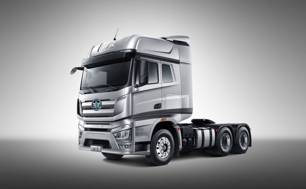 FAW J7 High-End Tractor Truck