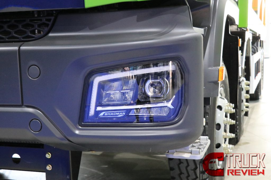 Review : 620 HorsePower！This SHACMAN X5000 dump truck is truly high-end !