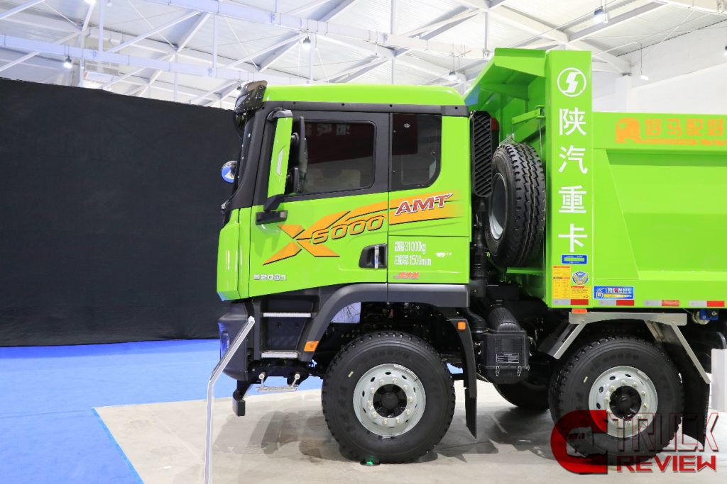 Review : 620 HorsePower！This SHACMAN X5000 dump truck is truly high-end !