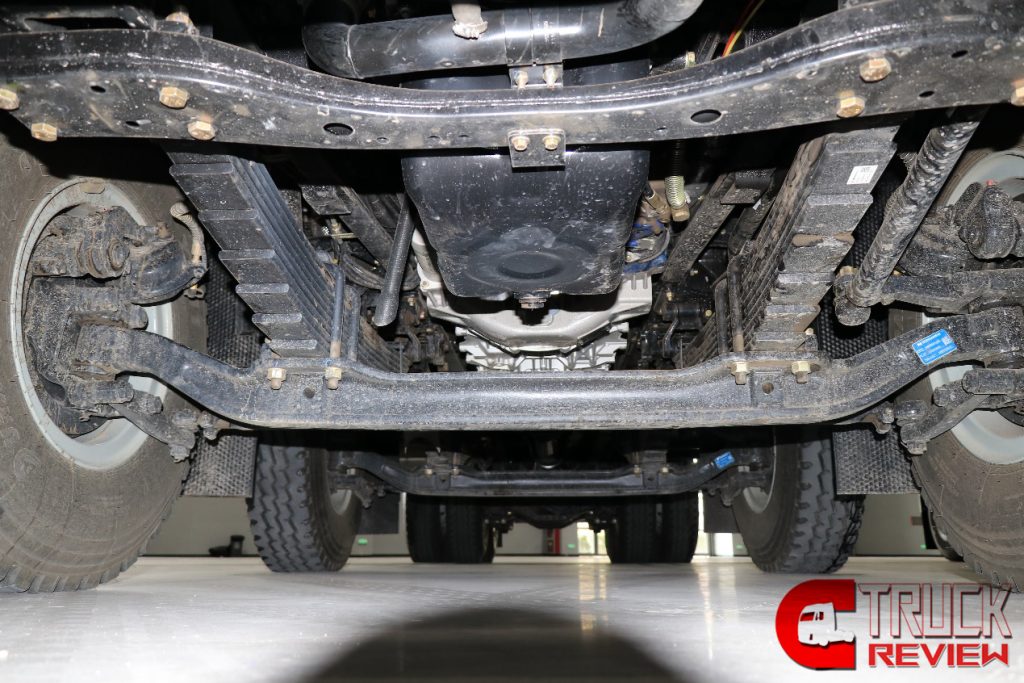 Review : 620 HorsePower！This SHACMAN X5000 dump truck is truly high-end !