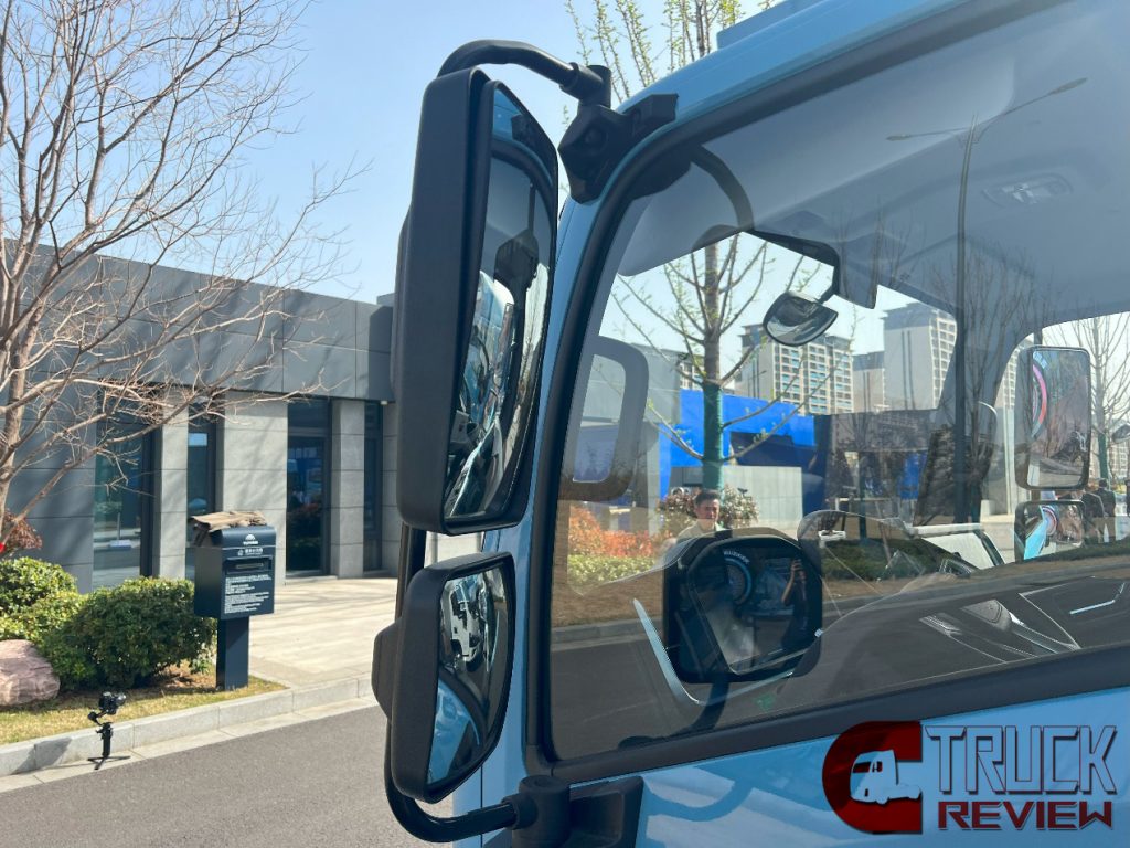 Review : Just the right size | Mid-Battery | Yutong T2 Small Light Truck
