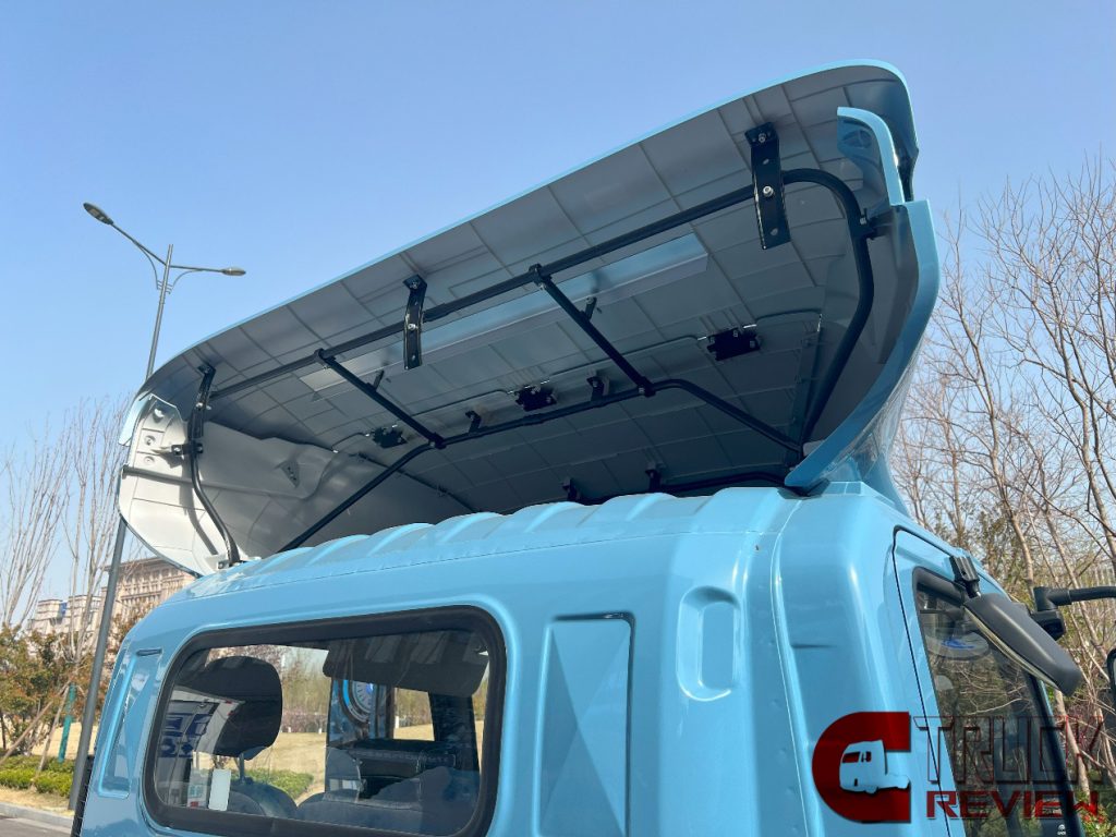 Review : Just the right size | Mid-Battery | Yutong T2 Small Light Truck