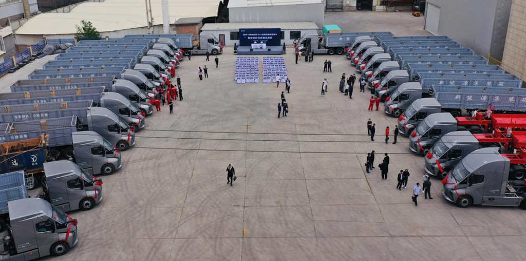 The first batch of 24 DeepWay vehicles delivered contributes to the development of green transportation in Qingtongxia City