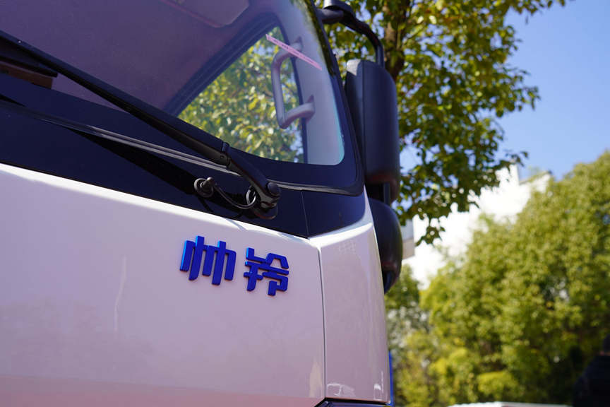 JAC Shuailing ES6: Seven Key Features to Establish a New Benchmark in High-End Pure Electric Light Trucks