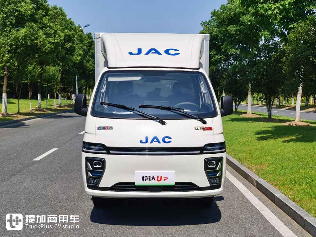 What is a high-end luxury cabover truck? What kind of configuration should it have? A real shot of JAC Kaida U7 electric cabover truck tells you