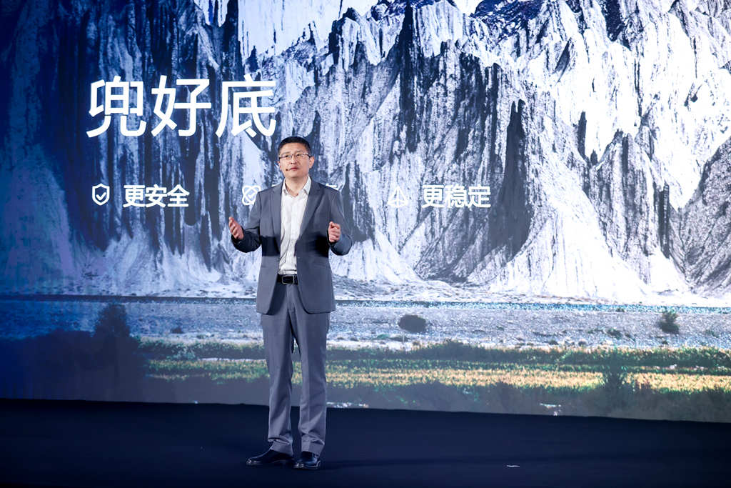 Long Range + Ultra-Fast Charging: CATL Launches First Commercial Battery Brand