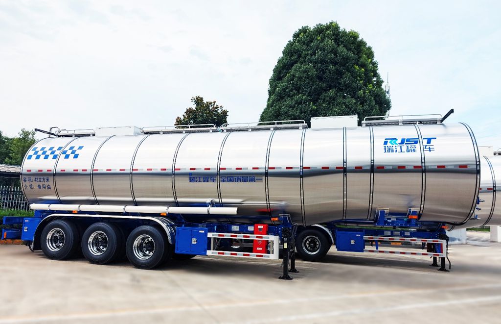 The first national standard for road transport edible oil tank vehicles in China has been released