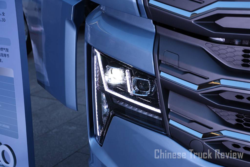 On the 20th anniversary of the birth of Howo, CNHTC has created a high-end model for Howo. Real photos will show you how the Howo TS7-H is
