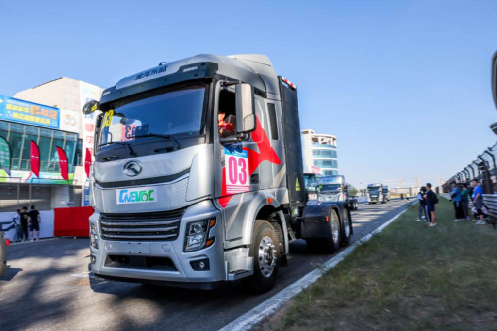Golden Dragon KT601 Wins Three Awards at the 2024 China New Energy Vehicle Endurance Race