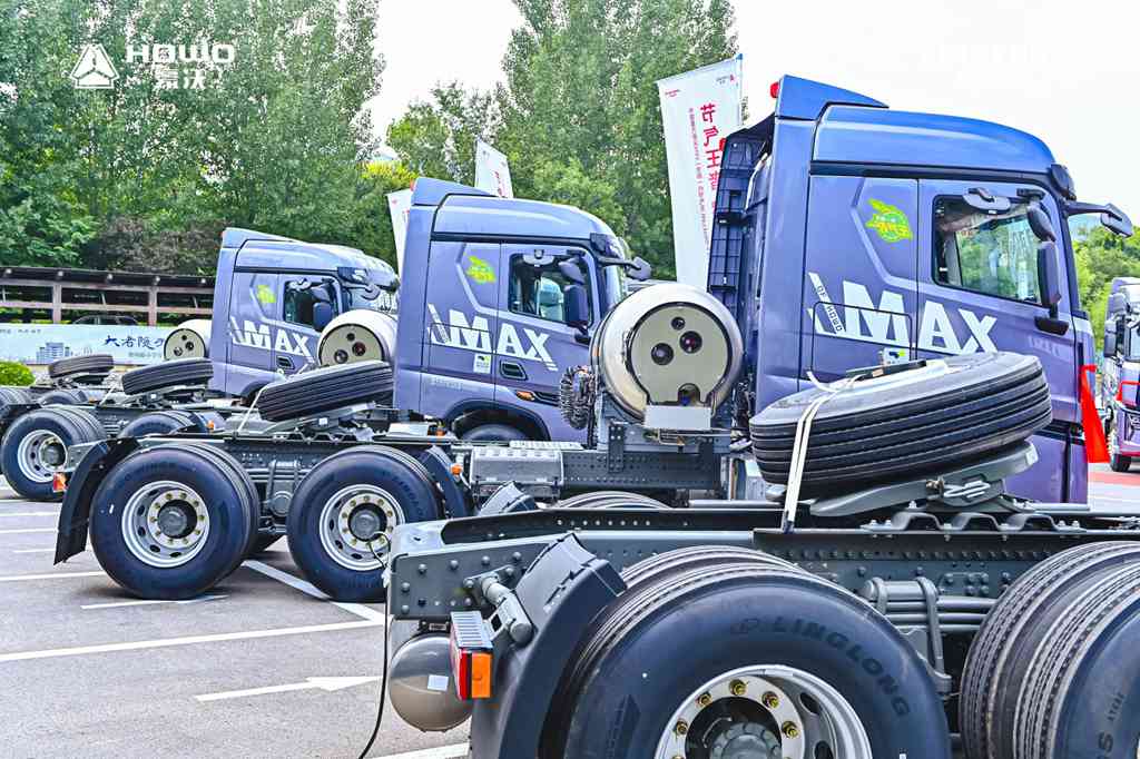 Sinotruk's HOWO MAX with WP13TNG-4.0 Engine Officially Launched
