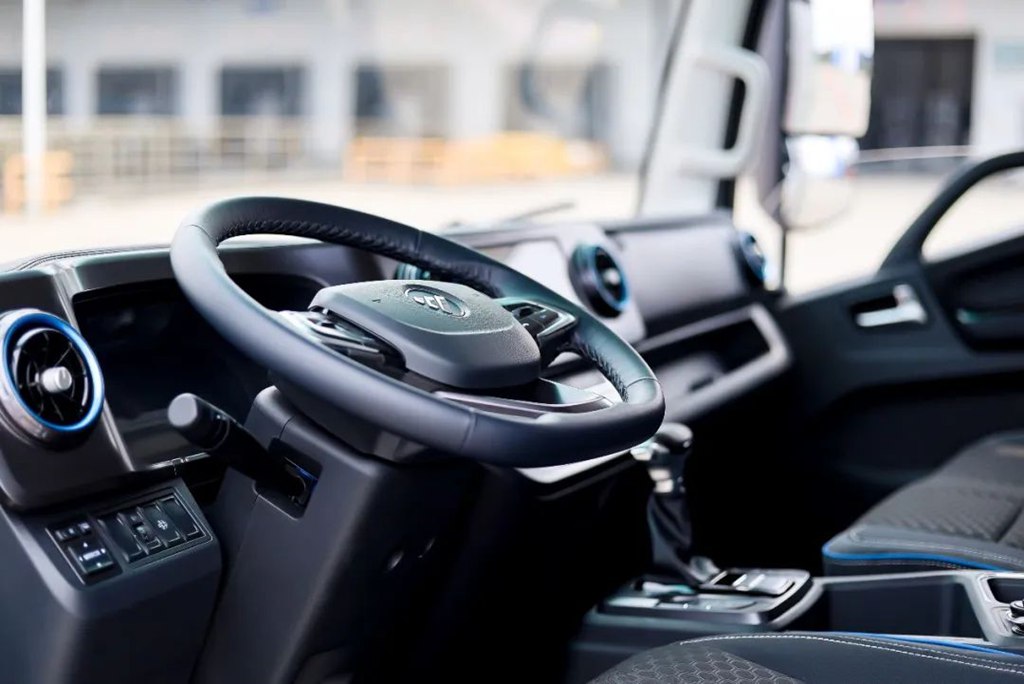 Hybrid Powerhouse: Comprehensive Analysis of the Foton Aumark's Zhilan Refrigerated Truck