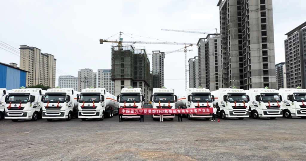 Full Throttle to Prosperity: Sinotruk HOWO Heavy Trucks - Cost-effective, Easy to Drive, and Constantly Delivered!