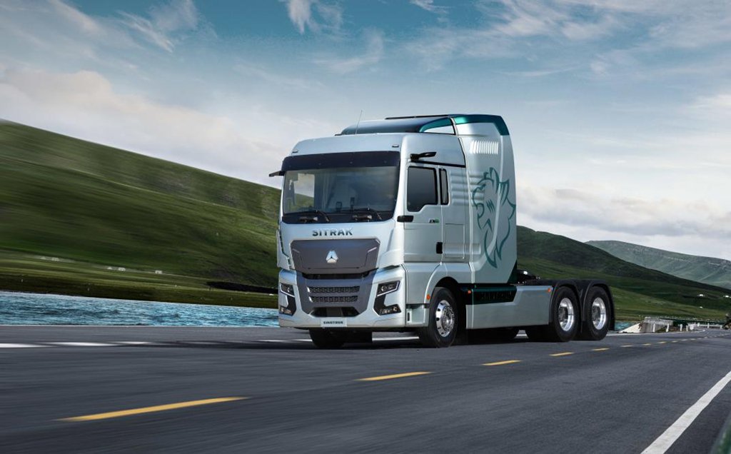2024 Hannover Auto Show Highlight: SINOTRUK New Energy SITRAK Hydrogen Fuel Cell Tractor Makes a Stunning Debut