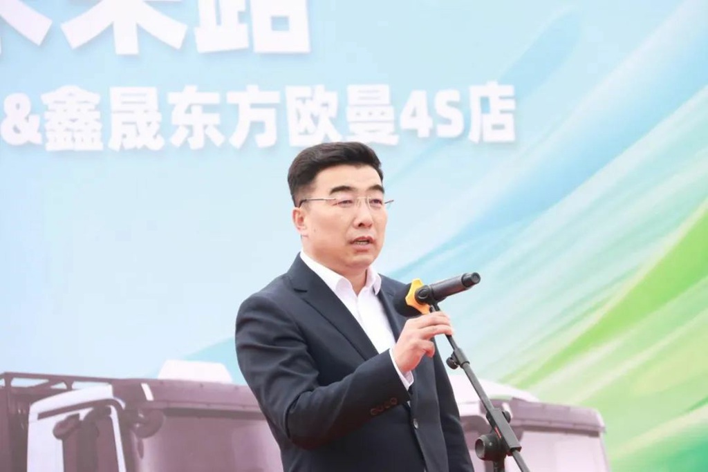 100 New Energy Heavy Trucks Delivered, Ouman Helps Xinjiang Tianlion Reach New Heights in Green Development