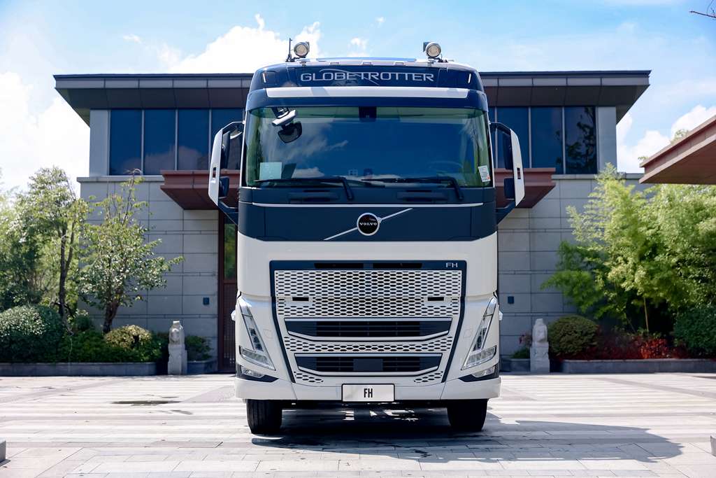 Volvo Trucks Launches 2025 Model Year Vehicles in China