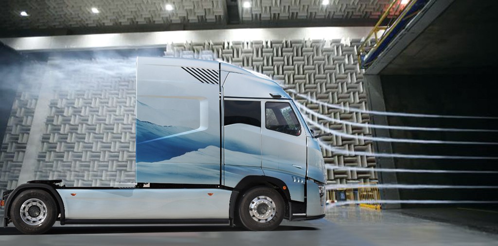 Extreme Aerodynamics, Zero-Carbon Journey – China National Heavy Duty Truck's Yellow River Hydrogen Internal Combustion Engine Train Debuts at the 2024 Hanover Fair