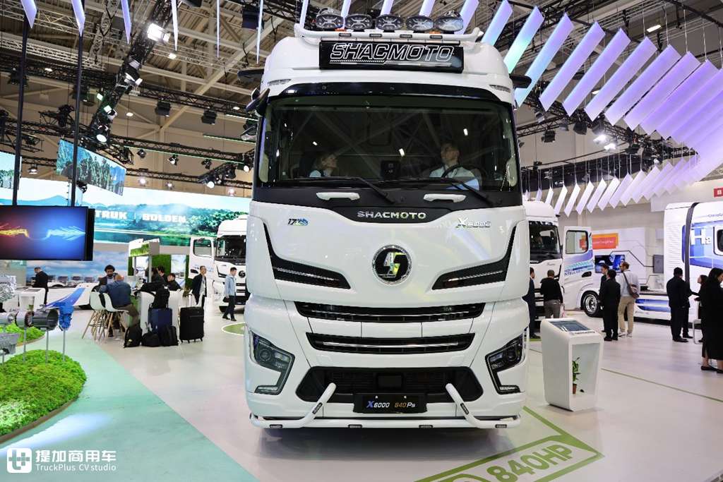 The Most Powerful Truck at the Show! Shaanxi Automobile Delong X6000 840 Horsepower Tractor Makes an Appearance at the Hannover IAA International Motor Show, with Top-Tier Specifications