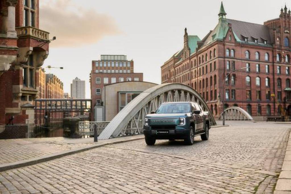 "Made in China" Sets New Records in Europe: SAIC Maxus eTerron 9 Becomes the World's First Mid-Size Chinese Brand Pure Electric Pickup Truck Exported Overseas