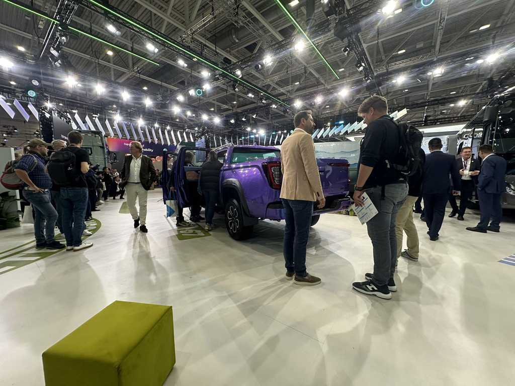 Embarking on a New Journey: Chinese Heavy Duty Truck’s Boastful Pickup Unveiled Globally at Hannover Motor Show