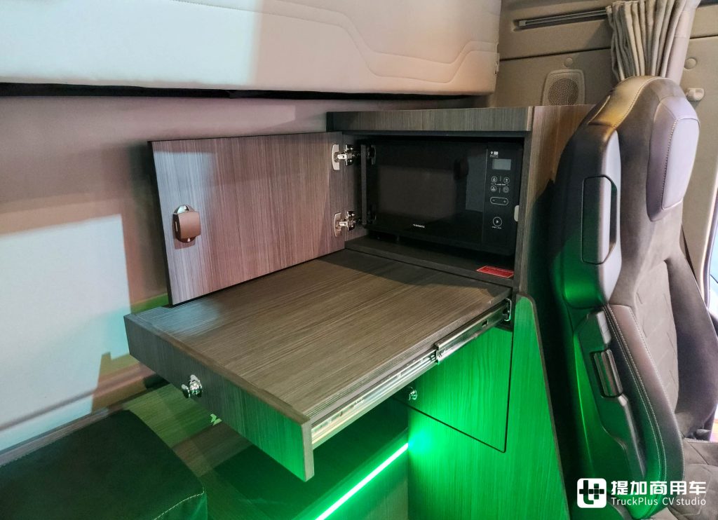 2024 IAA: New Generation Diesel Powertrain Debuts, Living Cabin Model Draws Attention, Ford Trucks Exhibit Interpretation