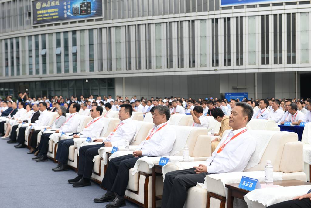 A Feast of Green Technology! Dongfeng Commercial Vehicle Debuts at the New Energy Vehicle Parts Trade Fai