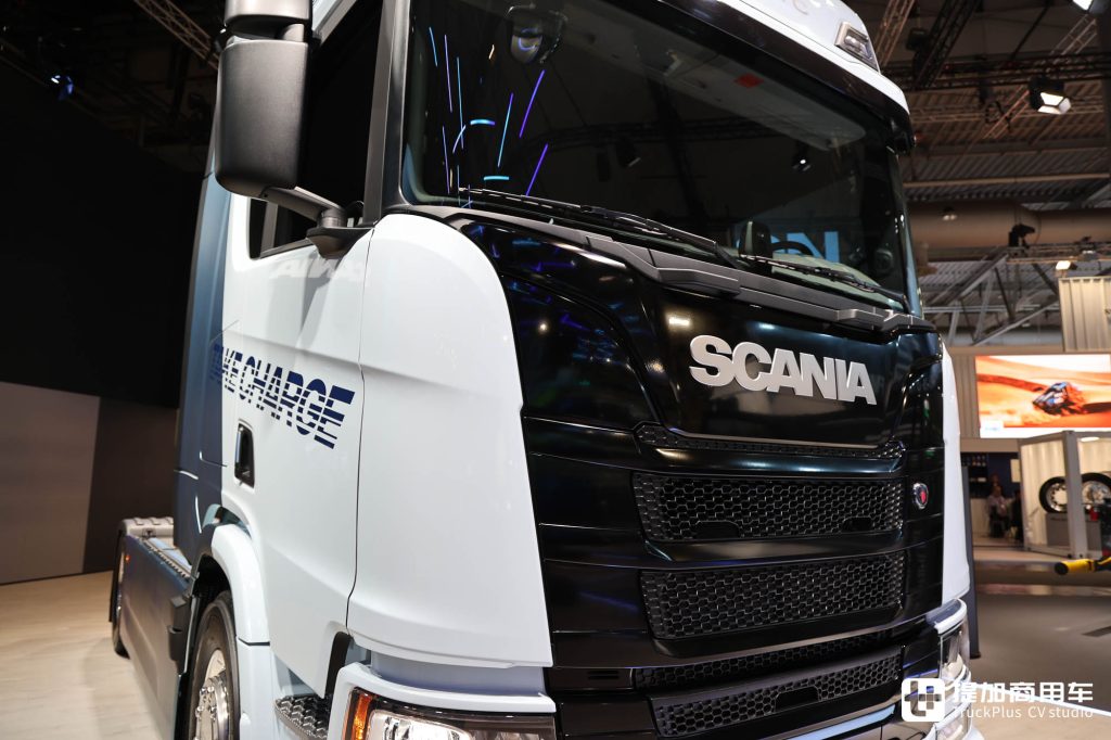 2024 IAA: The Power of Both Tractor and Swap Body Chassis Combined, How Strong is the Scania 40 R Pure Electric Heavy Truck? A Hands-on Look