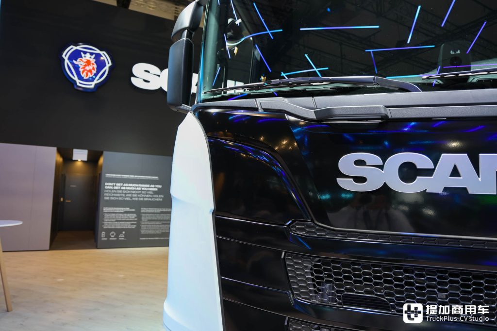 2024 IAA: The Power of Both Tractor and Swap Body Chassis Combined, How Strong is the Scania 40 R Pure Electric Heavy Truck? A Hands-on Look