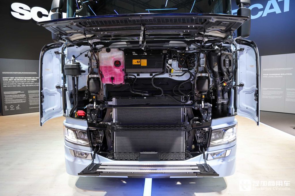 2024 IAA: The Power of Both Tractor and Swap Body Chassis Combined, How Strong is the Scania 40 R Pure Electric Heavy Truck? A Hands-on Look