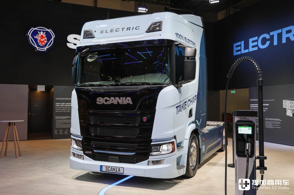 2024 IAA: The Power of Both Tractor and Swap Body Chassis Combined, How Strong is the Scania 40 R Pure Electric Heavy Truck? A Hands-on Look