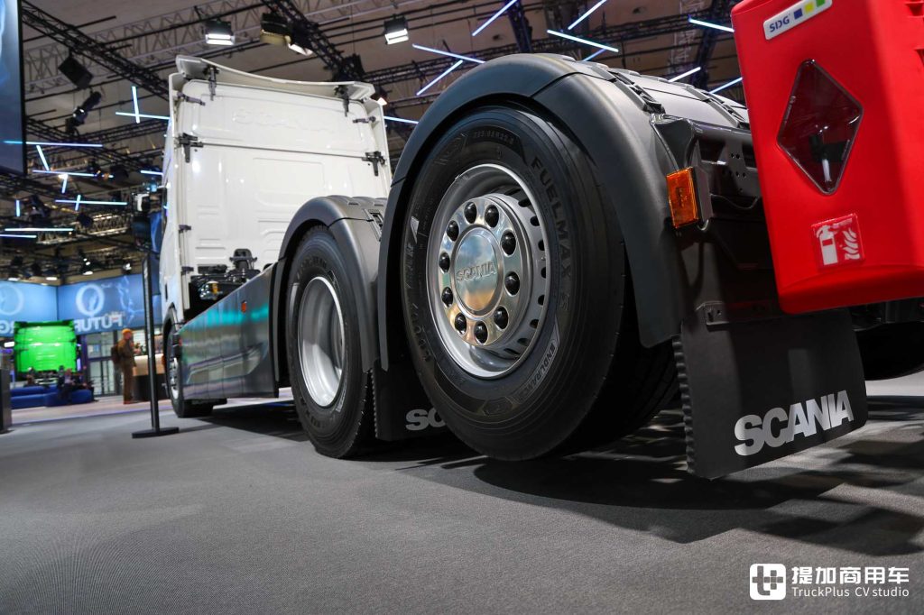 2024 IAA: The Power of Both Tractor and Swap Body Chassis Combined, How Strong is the Scania 40 R Pure Electric Heavy Truck? A Hands-on Look