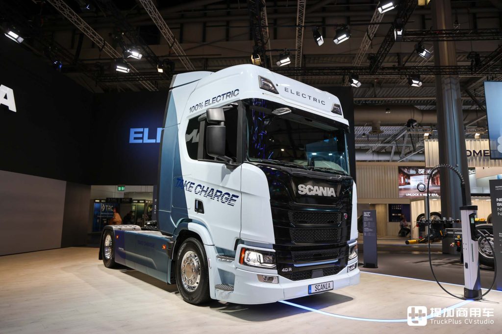 2024 IAA: The Power of Both Tractor and Swap Body Chassis Combined, How Strong is the Scania 40 R Pure Electric Heavy Truck? A Hands-on Look