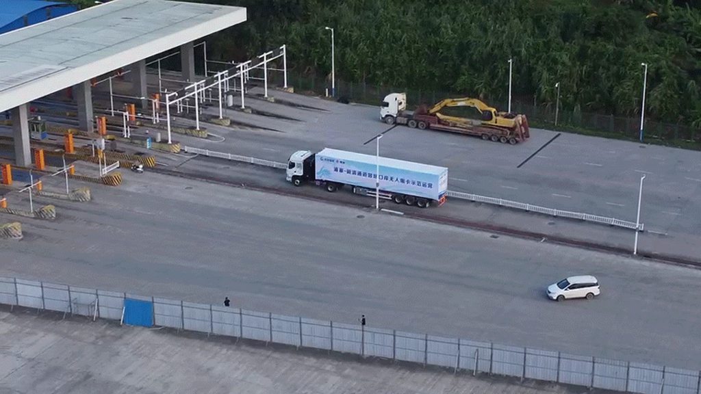 Technology Transforms Border Trade: Dongfeng Liuqi’s Chenglong Unmanned Trucks Boost China’s First Cross-Border Smart Port