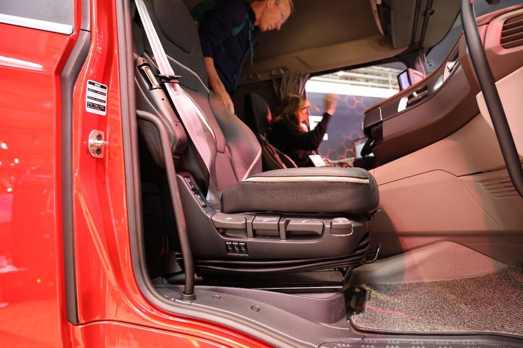 2024 IAA: Reputation Comparable to Scania, DAF's Top Highway Flagship XG+ Revamped