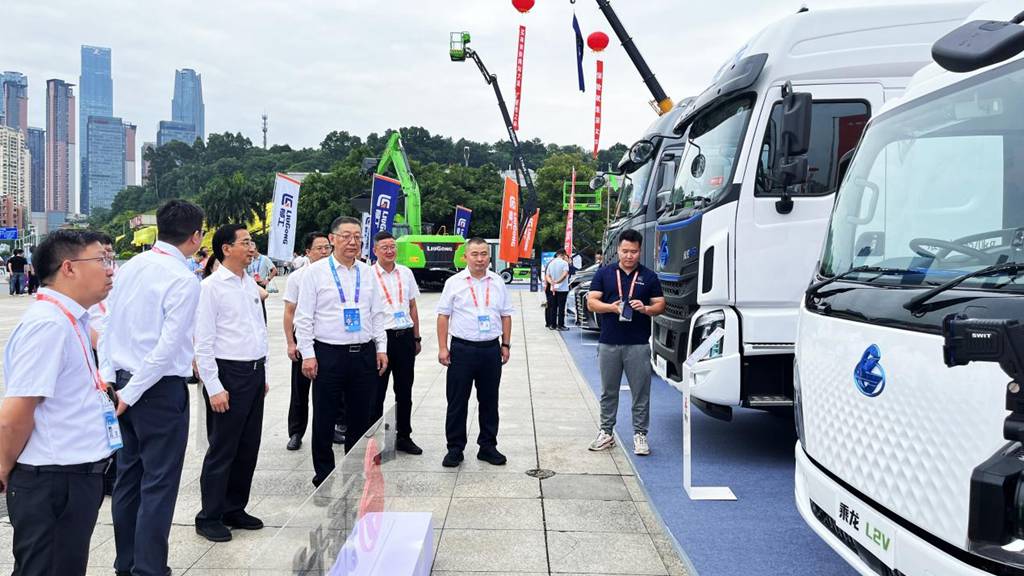 Dongfeng Liuzhou Motors Stuns at CAEXPO with Five Products, Boosting ASEAN Trade with New-Quality Productivity