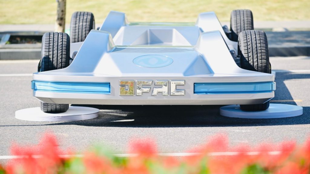 A Futuristic Tech Showcase: Unveiling Dongfeng Motor Corporation's Innovative Technologies