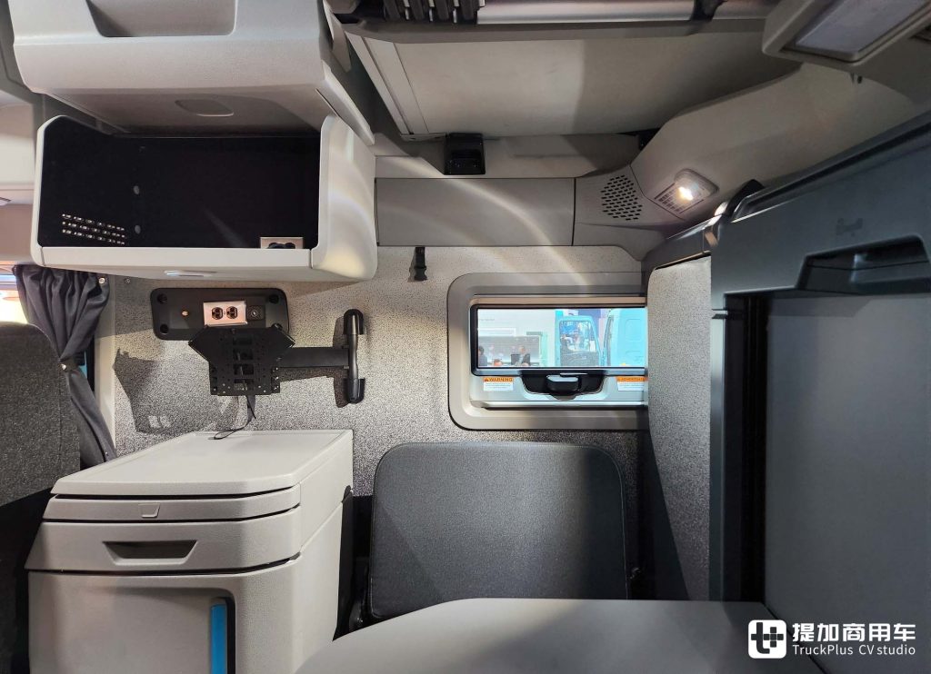 2024 IAA: Diesel Power King, Long-Haul Sleeper Cab Unveiled, Electric Truck Advancements – A Detailed Look at Volvo Trucks' Exhibition