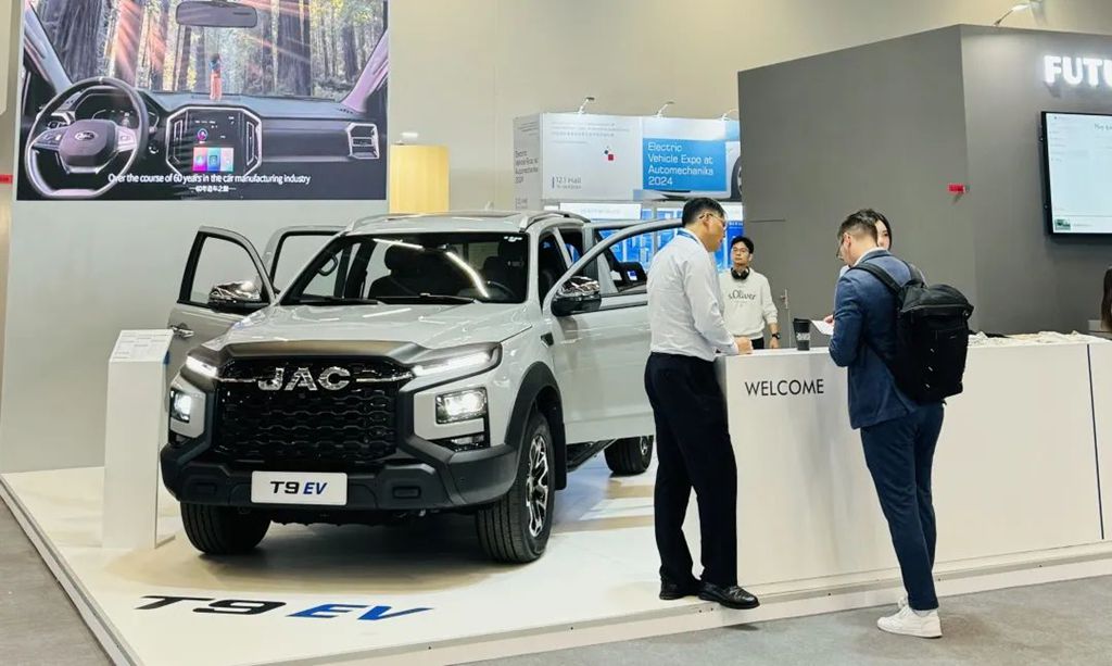 Lighting Up China’s Colors: JAC Group Competes in Frankfurt’s "Automotive Olympics"